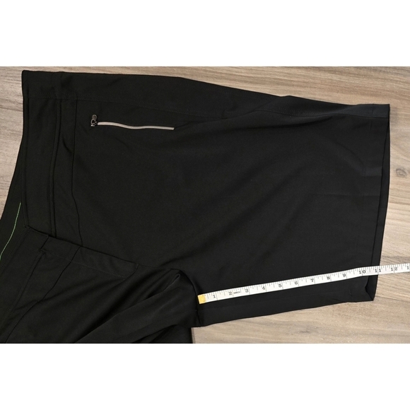 Tail Tech Performance Black Bermuda Activewear Shorts - Size 18 - Picture 3 of 7